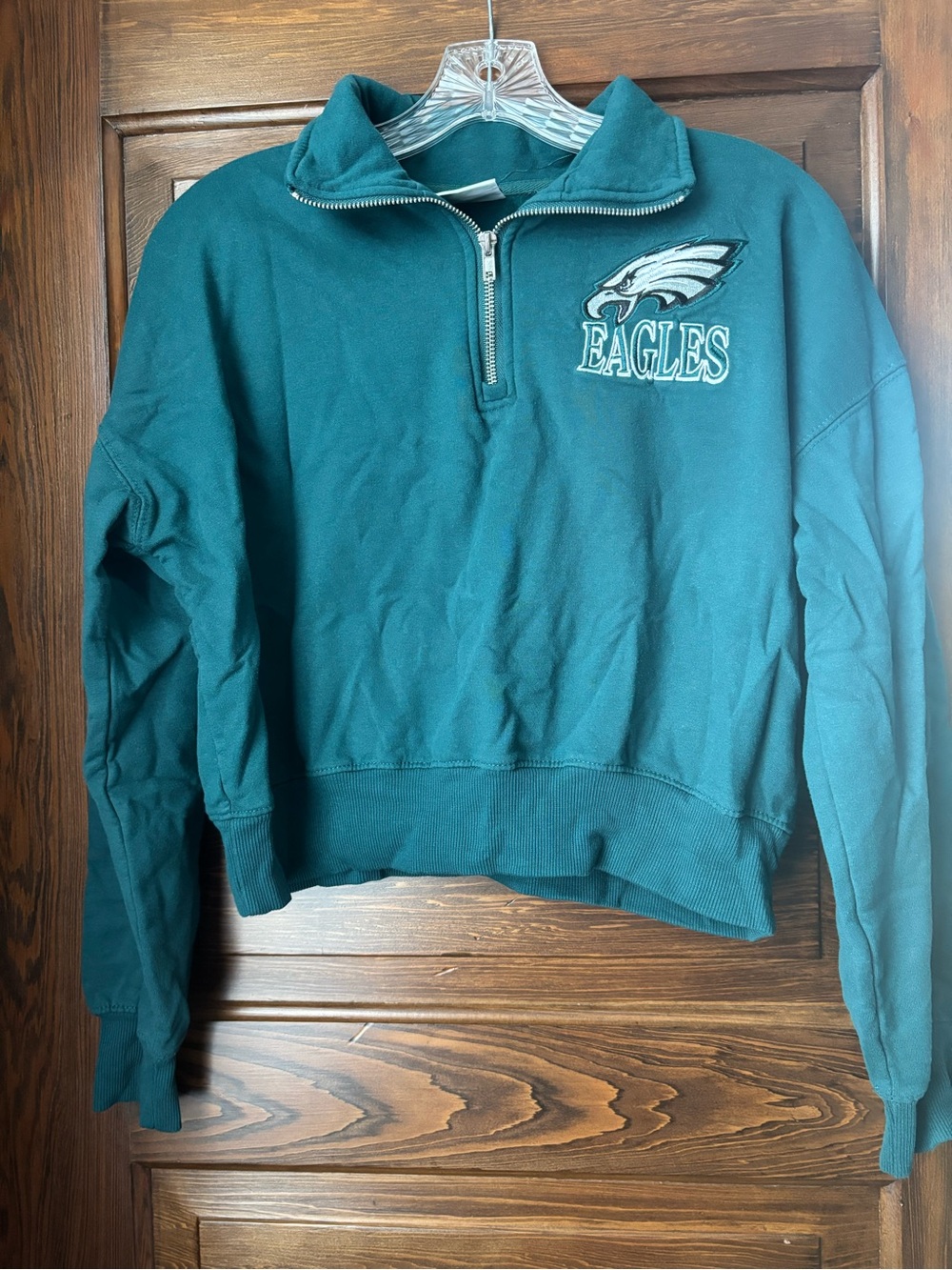 NFL Philadelphia Eagles Quarter-Zip Women’s Cropped Sweatshirt